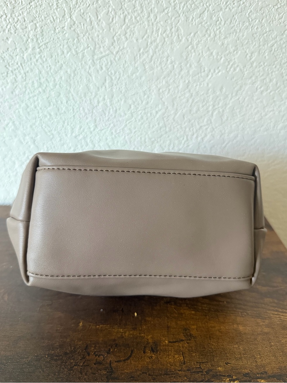 Longchamp LE PLIAGE XTRA XS HANDBAG
Turtledove - Leather Like New - Picture 9 of 12